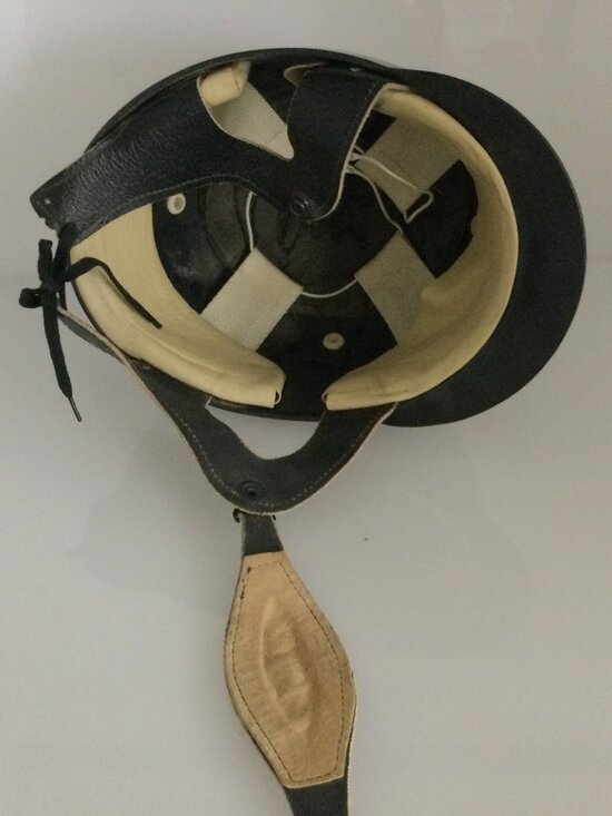 Vintage 70s Equestrian Jumping Hard Helmet Leather Harness Vents main image 8